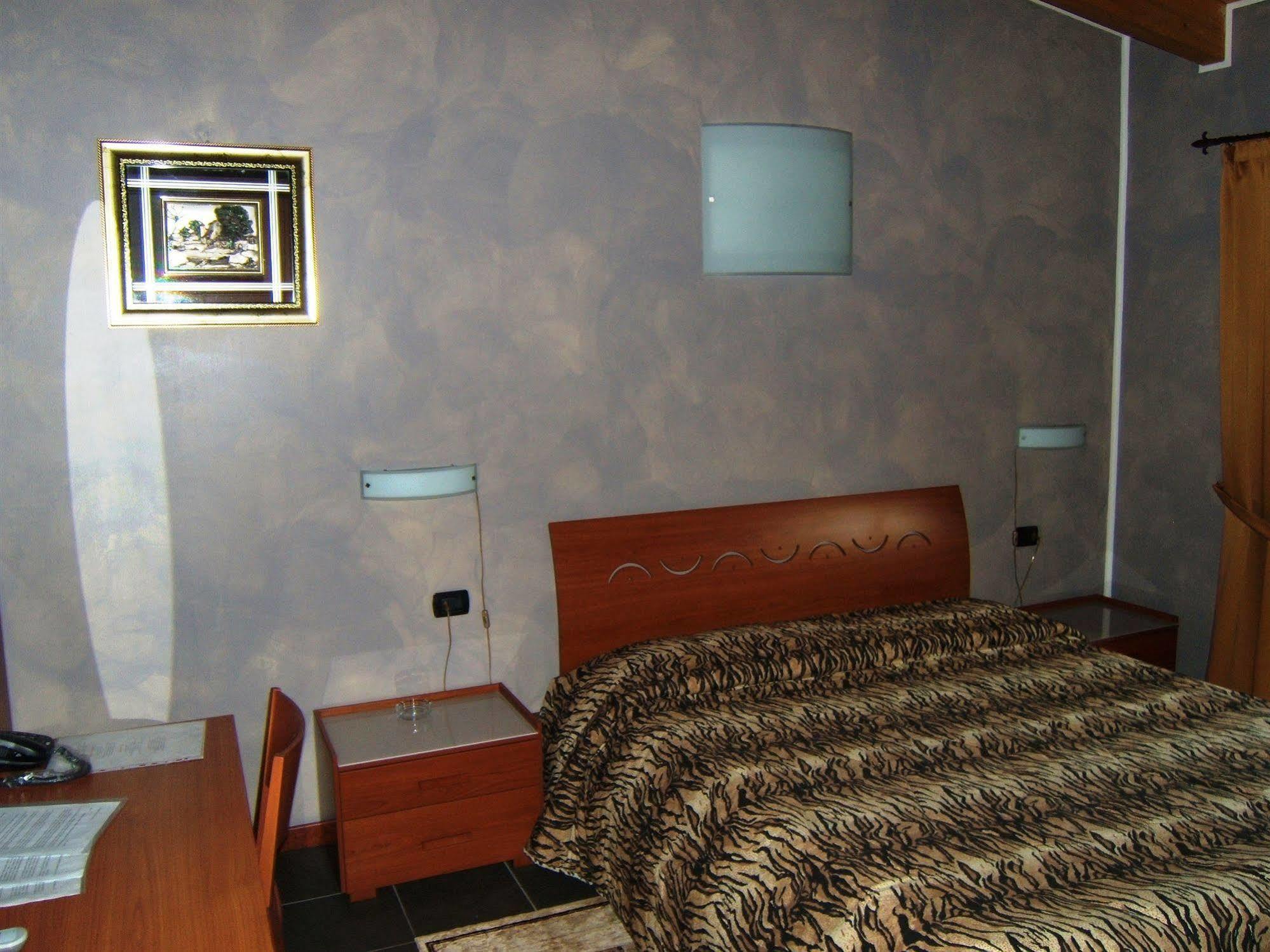 Hotel Empire Resort อีเซโอ ภายนอก รูปภาพ